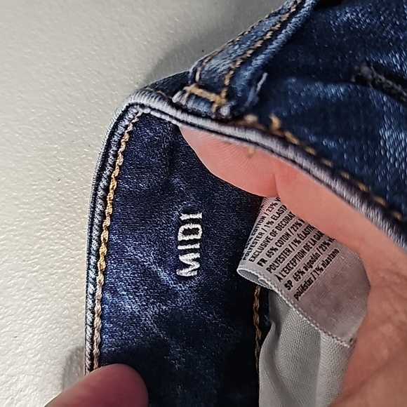 AMERICAN Eagle size 2 super stretch mid rise jean shorts - Picture 7 of 8